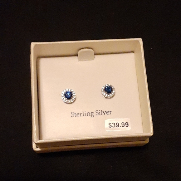 Created Sapphire (blue/wht) Sterling Silver Studs - Picture 1 of 2